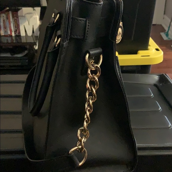 Michael Kors Hamilton Large Purse - Picture 3 of 5